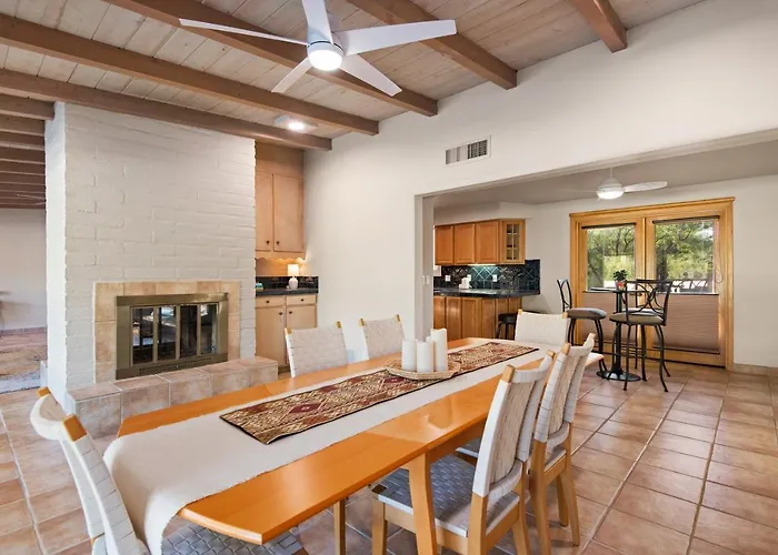 @tucsonmuralhouse W/pool & Hot Tub On Golf Course Holiday home *